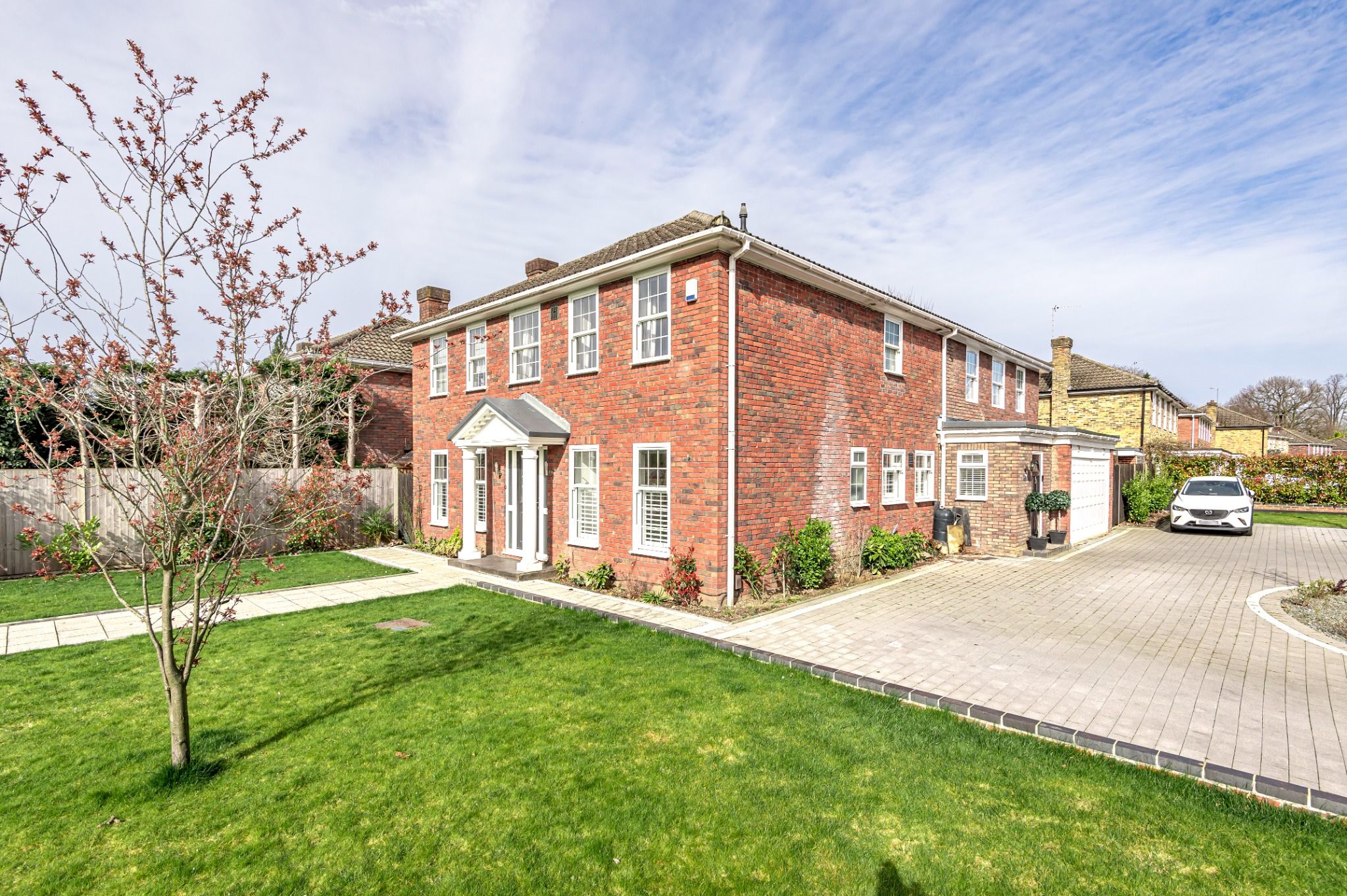 5 bed detached house for sale in Heathside Gardens, Woking GU22 Zoopla