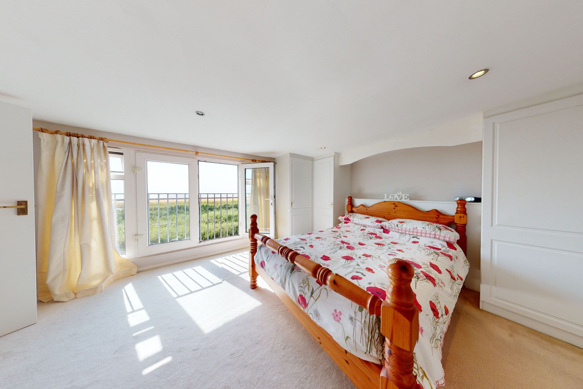 4 bed semidetached house for sale in High Knocke, Dymchurch, Romney