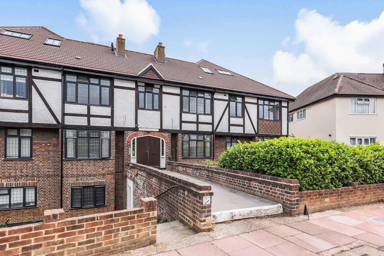 3 bed flat to rent in Foxgrove Avenue, Beckenham BR3 Zoopla