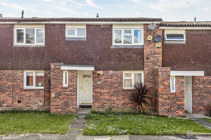3 bed terraced house for sale in Patrington Close, Bewbush, Crawley