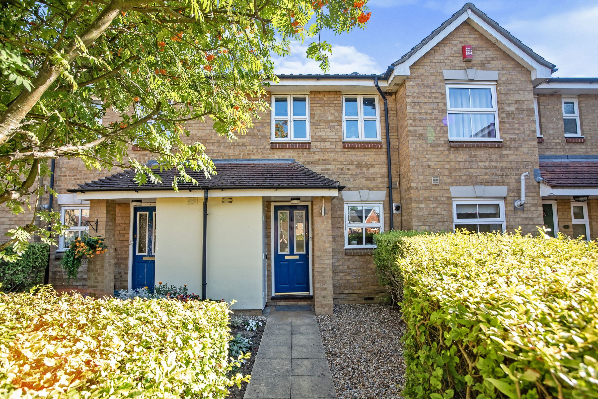 2 bed terraced house for sale in Swallow Close, Chafford Hundred, Grays