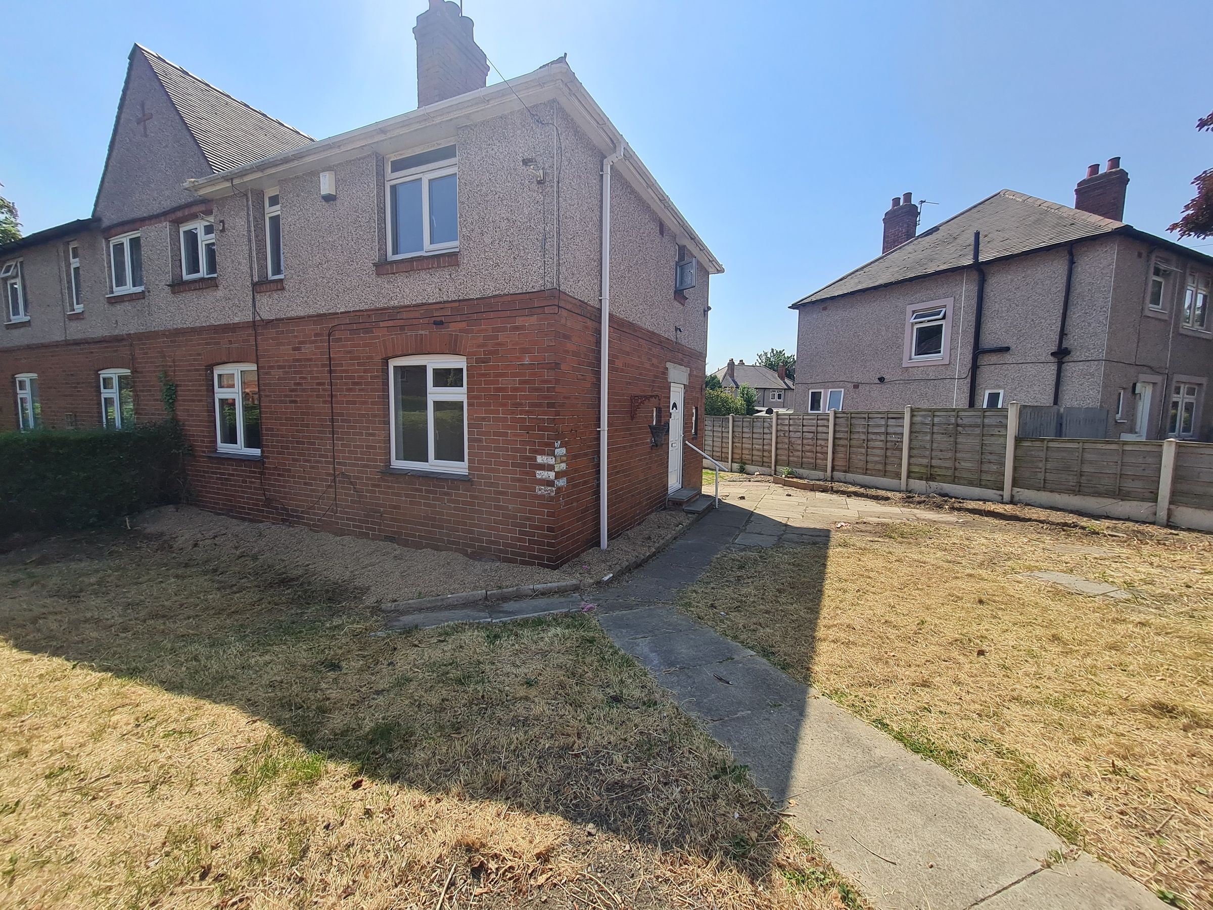 3 bed semidetached house to rent in Whinney Moor Avenue, Wakefield WF2