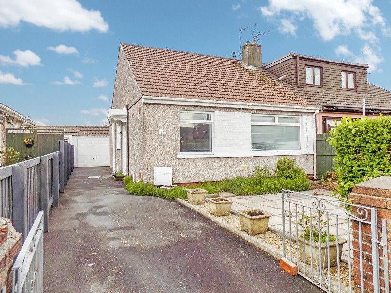 2 bed semidetached bungalow for sale in Tennyson Drive, Cefn Glas