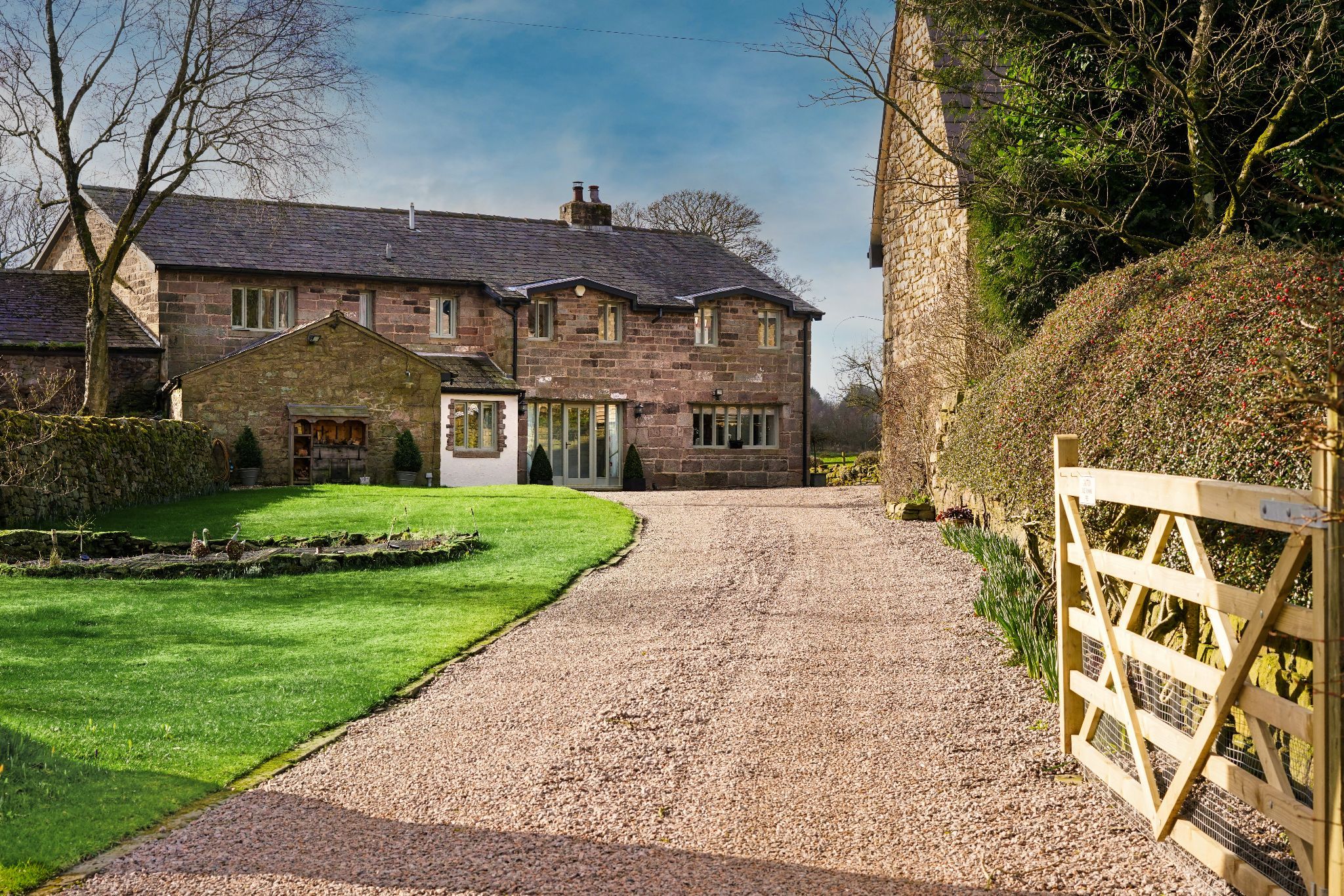 5 bed barn conversion for sale in Bolton Road, Withnell, Chorley PR6