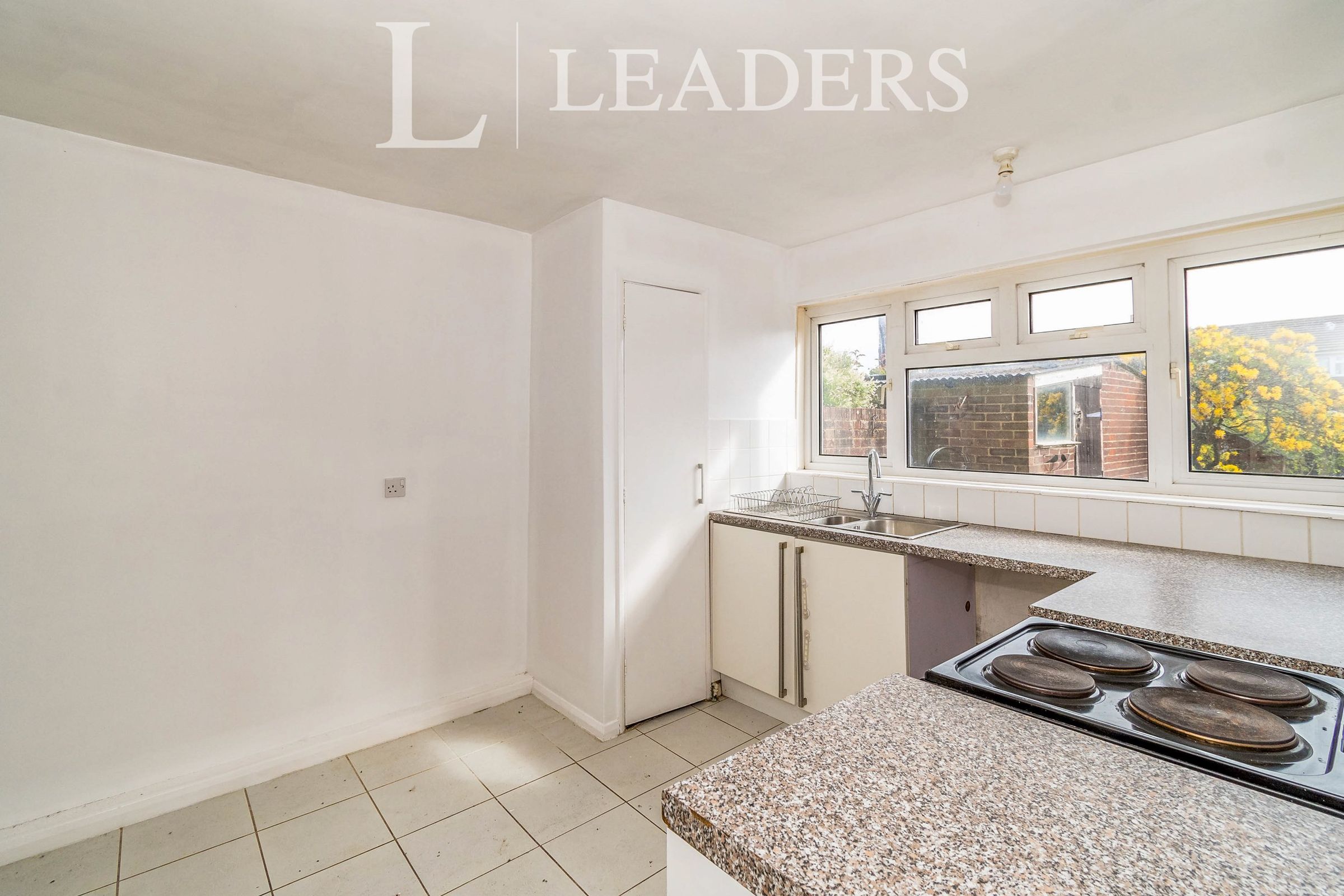 3 bed terraced house to rent in Longfield Avenue, Fareham PO14 Zoopla