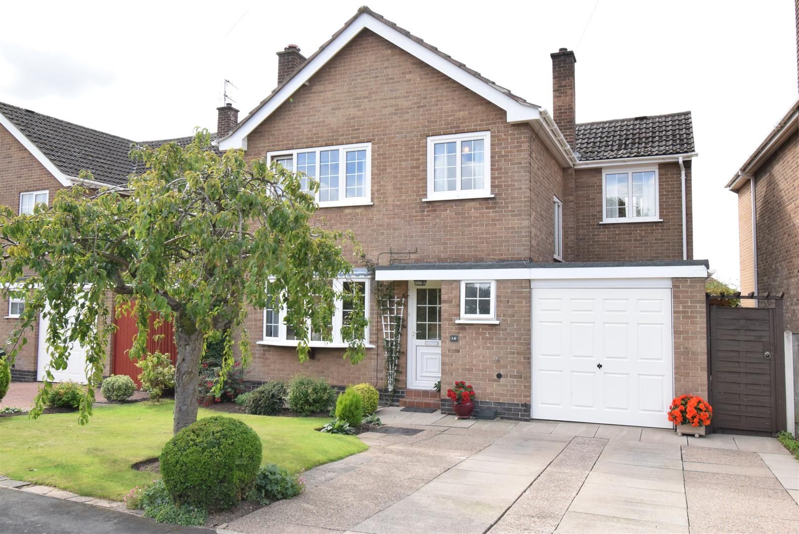 4 bed detached house for sale in Bannels Avenue, Littleover, Derby DE23