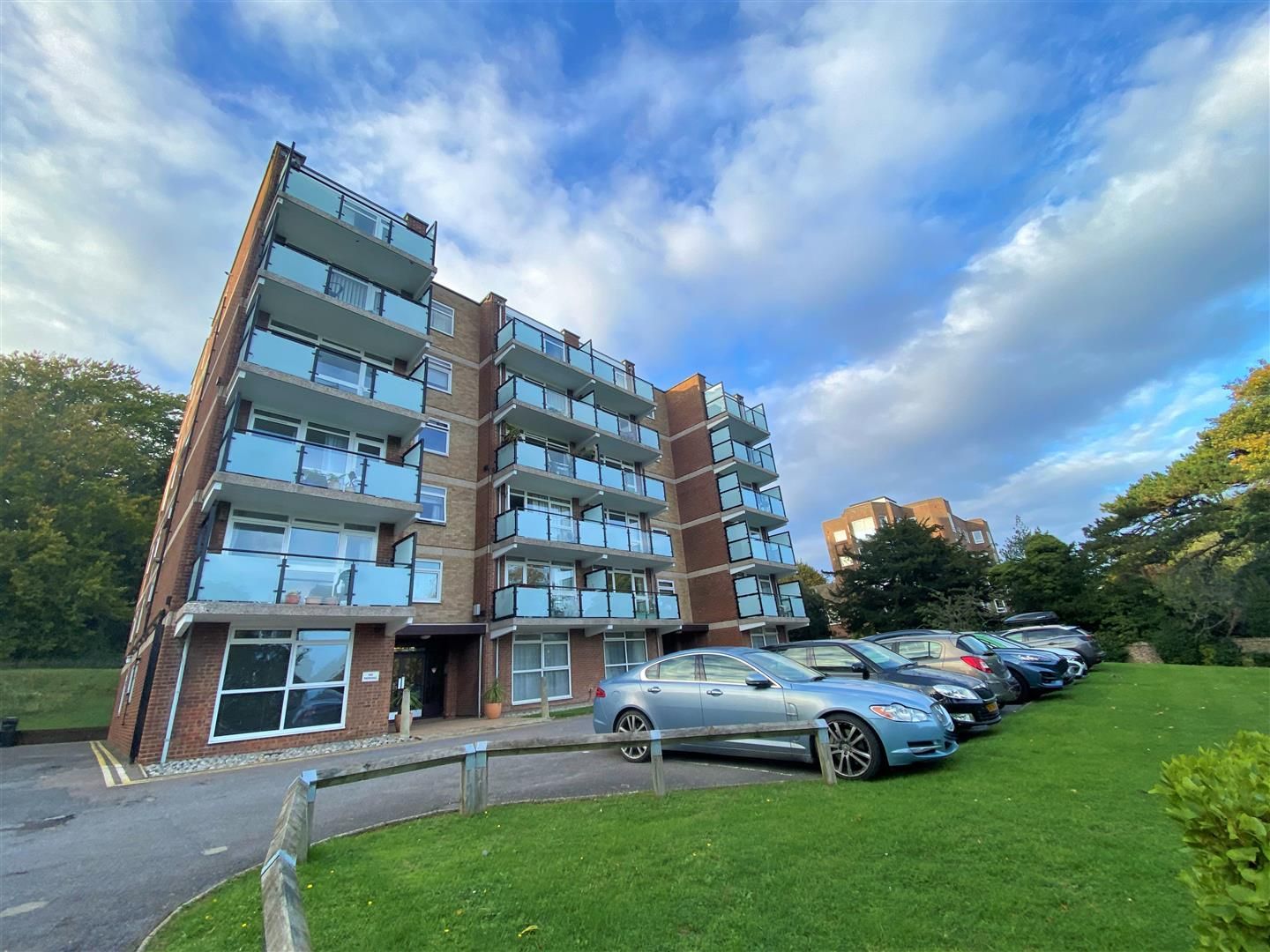 2 bed flat for sale in Arundel Road BN21 - Zoopla