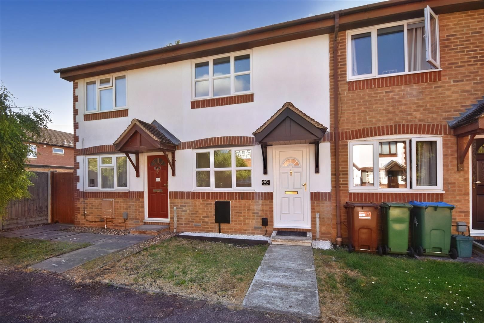 2 bed terraced house for sale in Oat Close, Aylesbury HP21 Zoopla