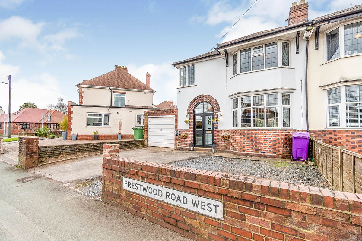 3 bed semidetached house for sale in Prestwood Road West, Wolverhampton, West Midlands WV11