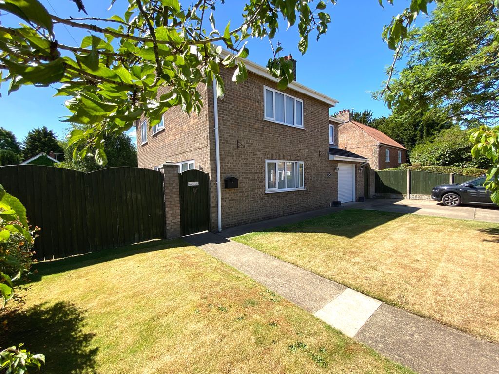 5 bed detached house for sale in Back Lane, East Cowick, Goole DN14