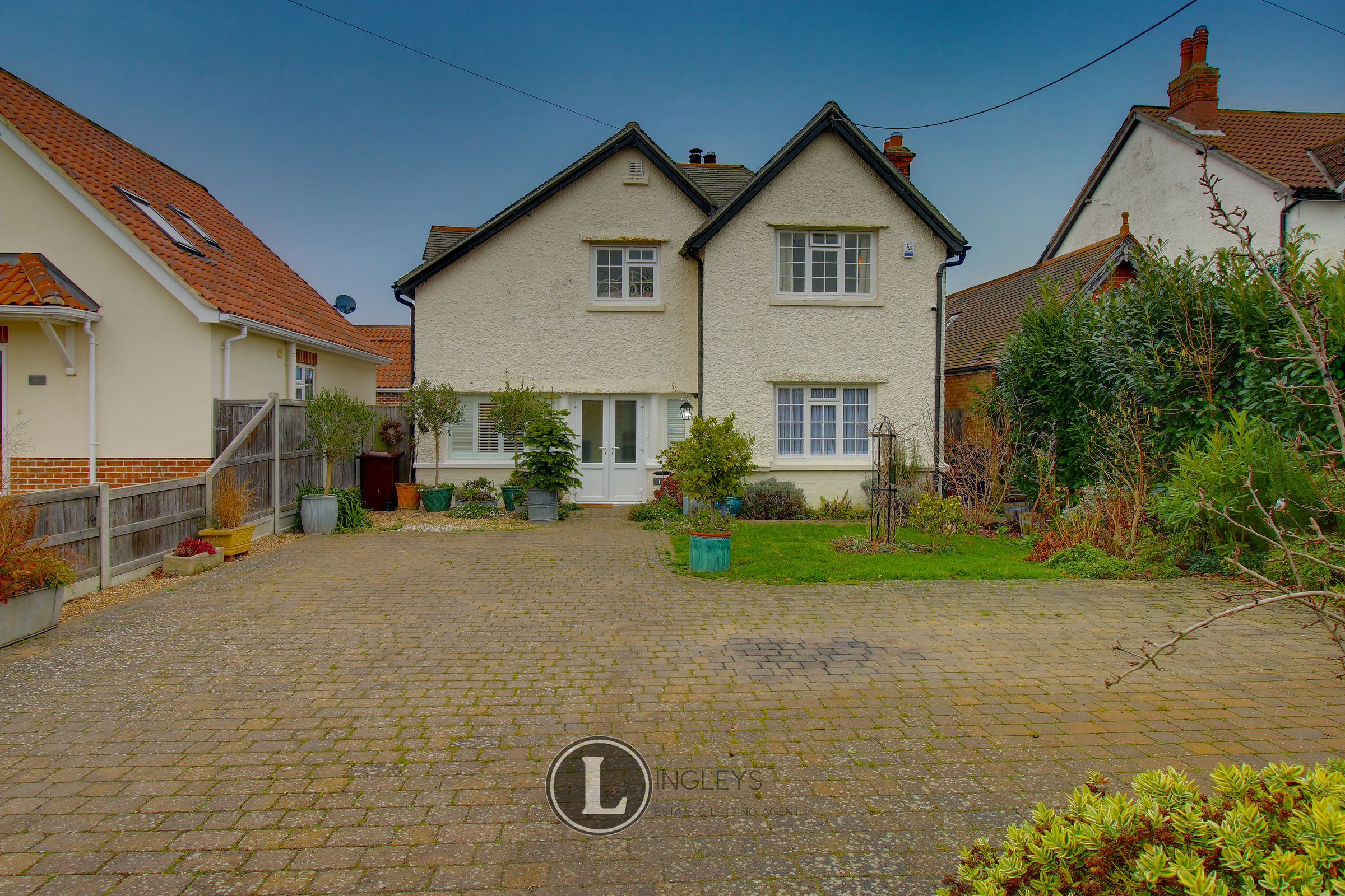 4 bed detached house for sale in Frinton Road, Kirby Cross CO13 Zoopla