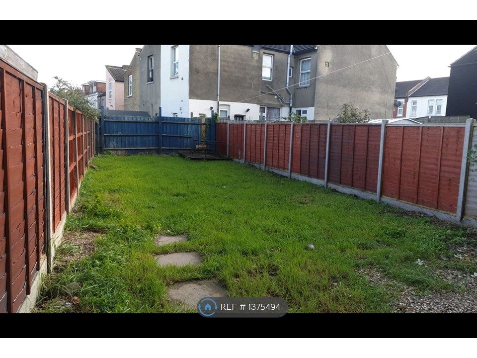 2 bed flat to rent in Sutton Road, SouthendOnSea SS2 Zoopla