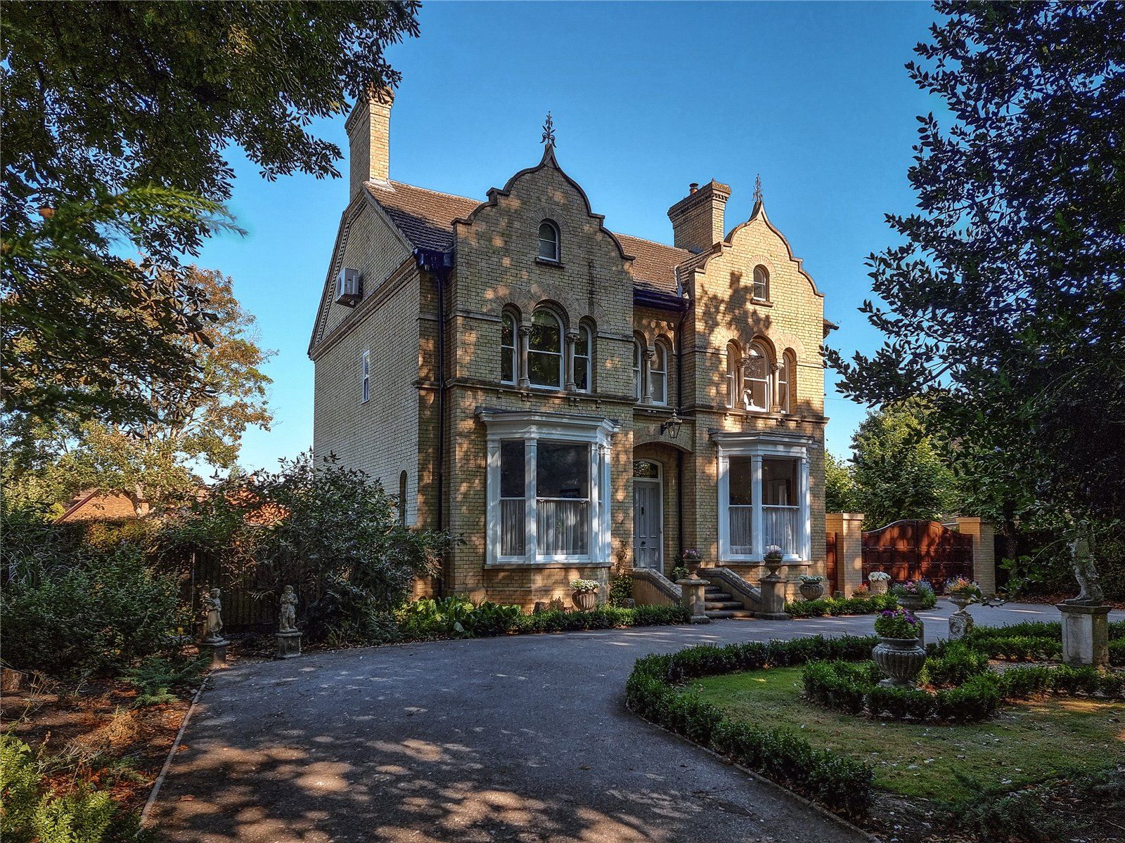 6 bed detached house for sale in Charnwood, 60 Pinchbeck Road, Spalding, Lincolnshire PE11 Zoopla