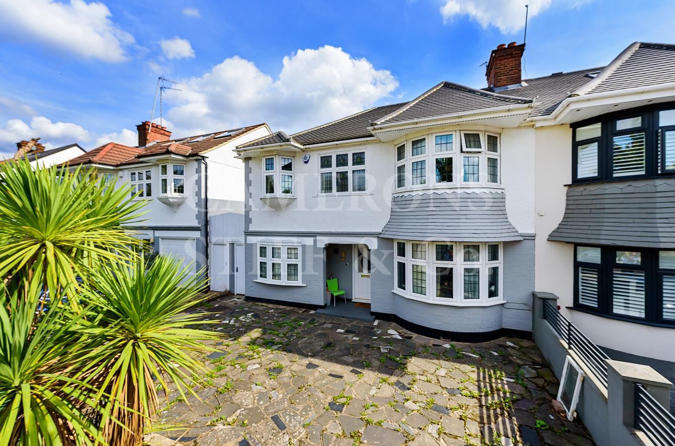 4 bed property for sale in Dawson Road, London NW2 Zoopla