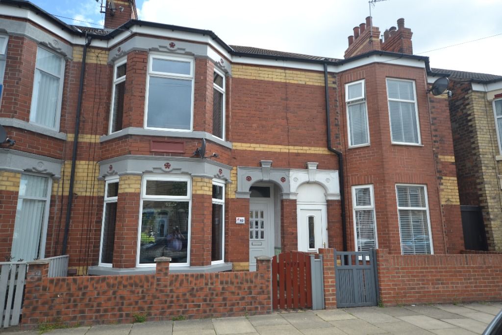 3 bed terraced house to rent in Summergangs Road, Hull HU8 Zoopla