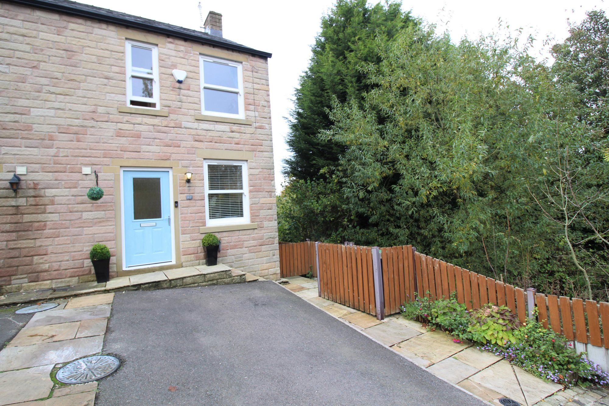 4 bed mews house for sale in Queen Street, Glossop SK13 Zoopla