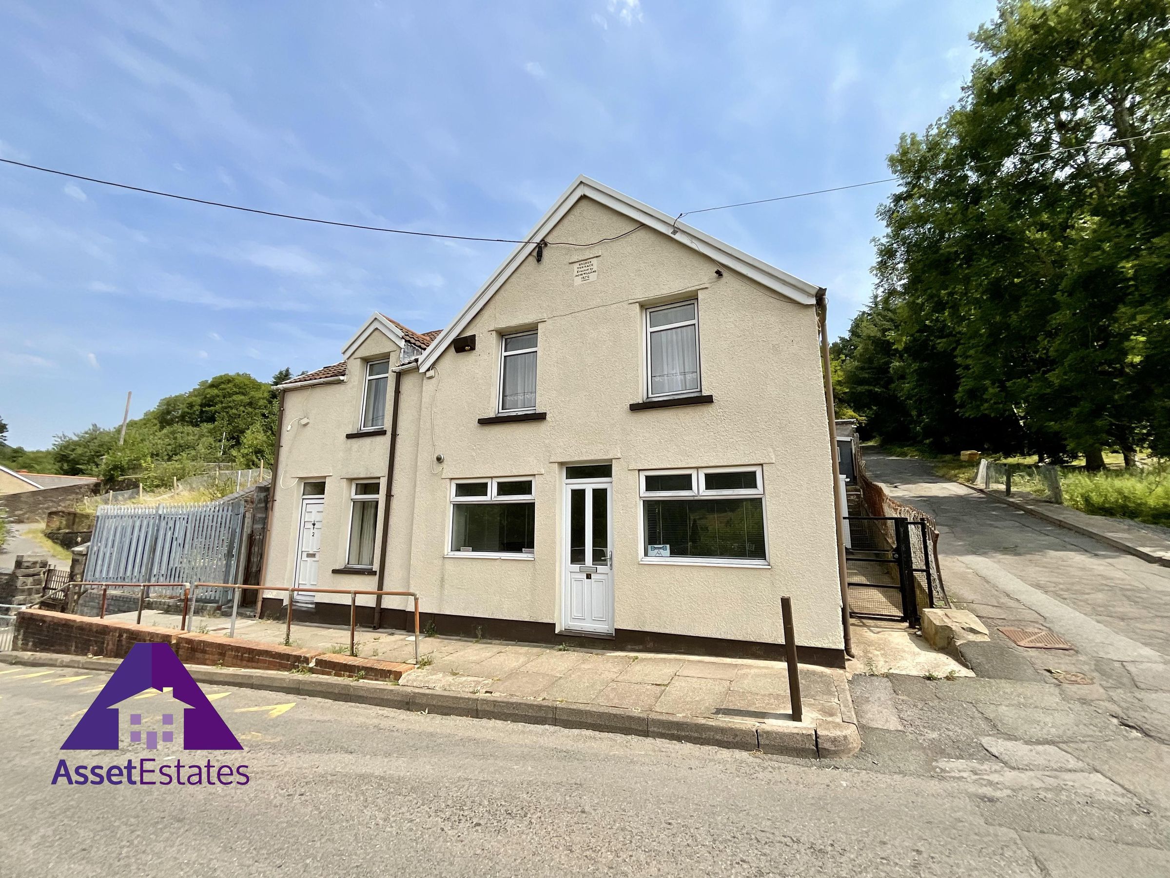 3 bed semidetached house for sale in Bridge Terrace, Cwmtillery