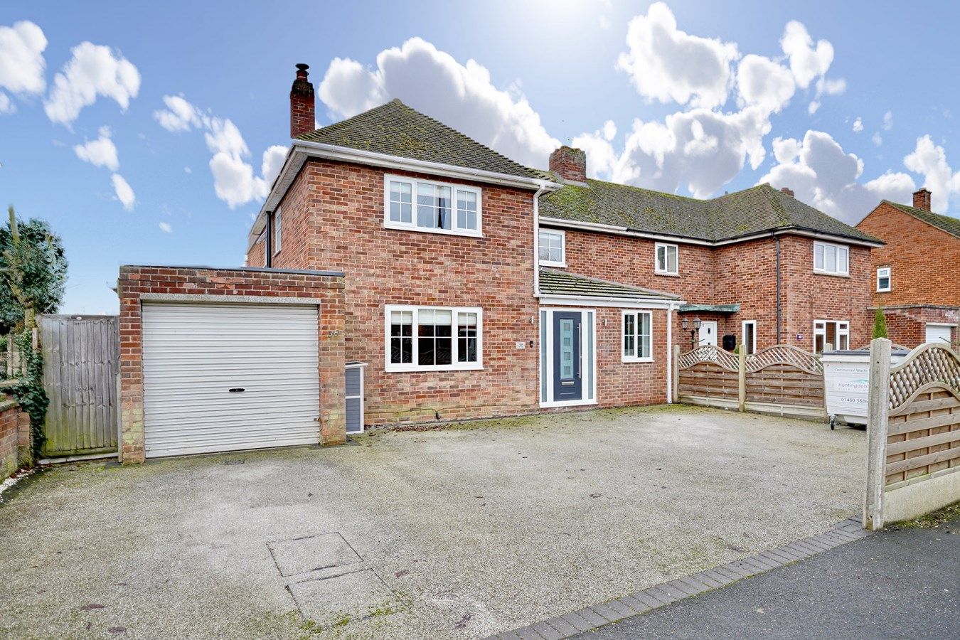 3 bed semidetached house for sale in Drivers Avenue, Huntingdon