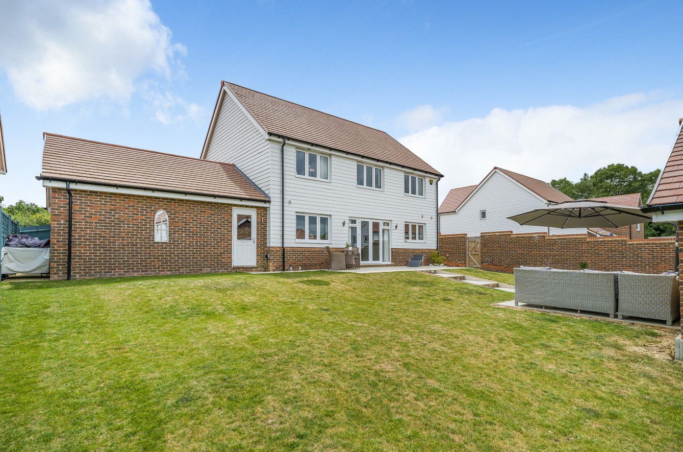 5 bed detached house for sale in Iden Hurst, Hurstpierpoint, Hassocks