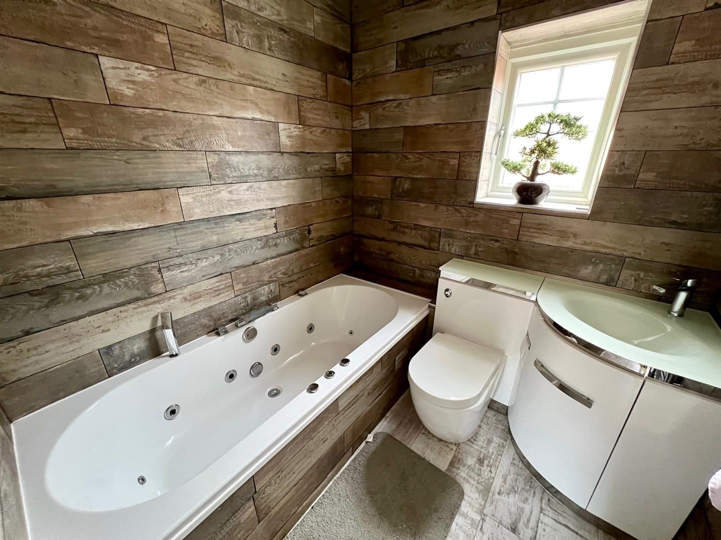 3 bed detached house for sale in Pant Bryn Isaf, Llwynhendy, Llanelli SA14 Zoopla