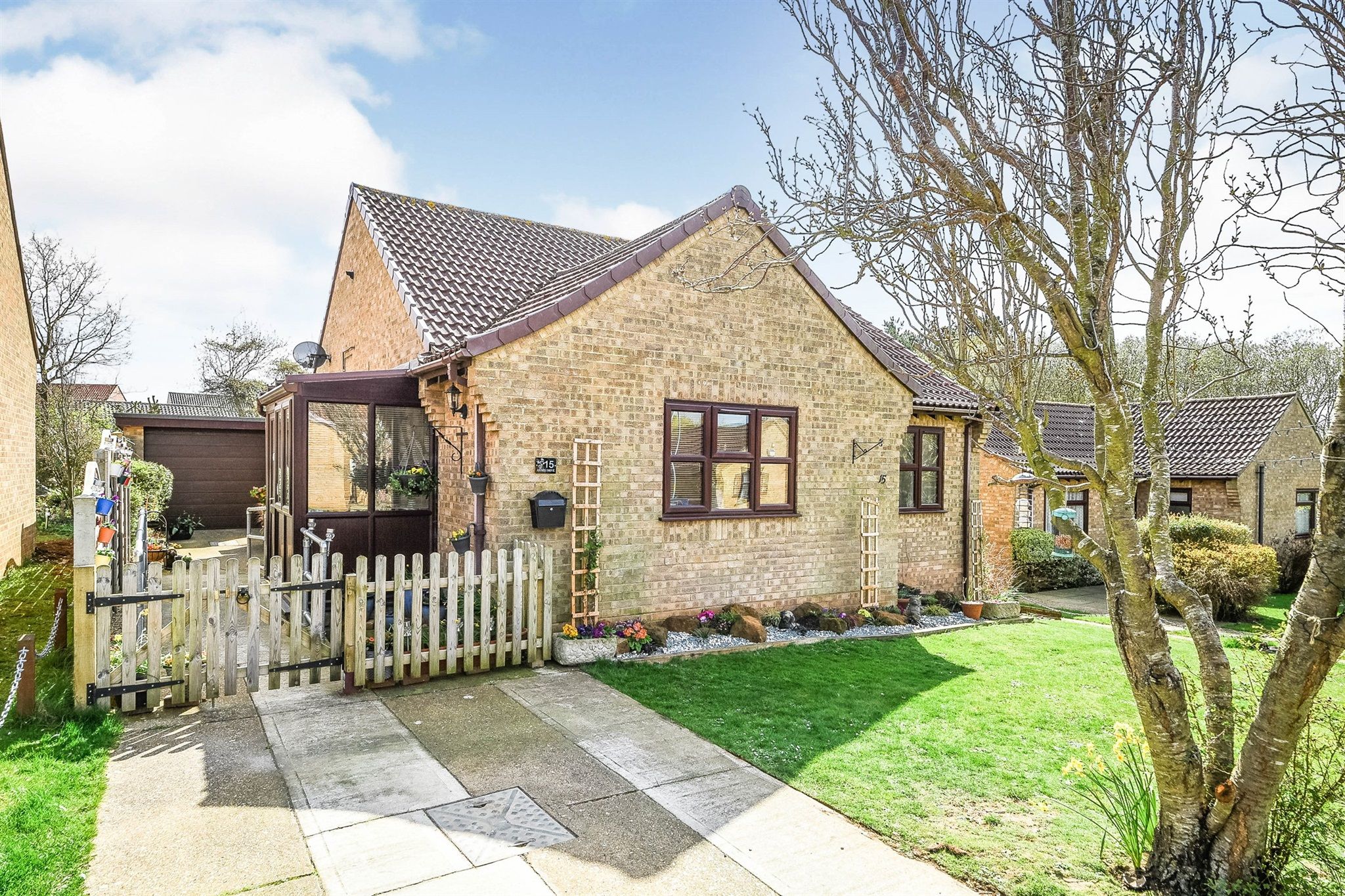 2 bed detached bungalow for sale in Annes Drive, Hunstanton PE36 Zoopla