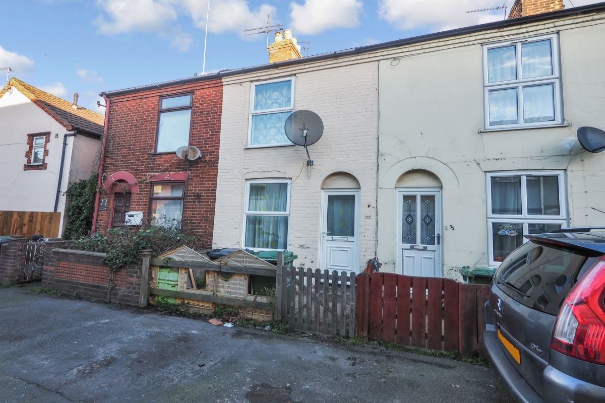 3 bed terraced house to rent in Waveney Road, Great Yarmouth, Norfolk