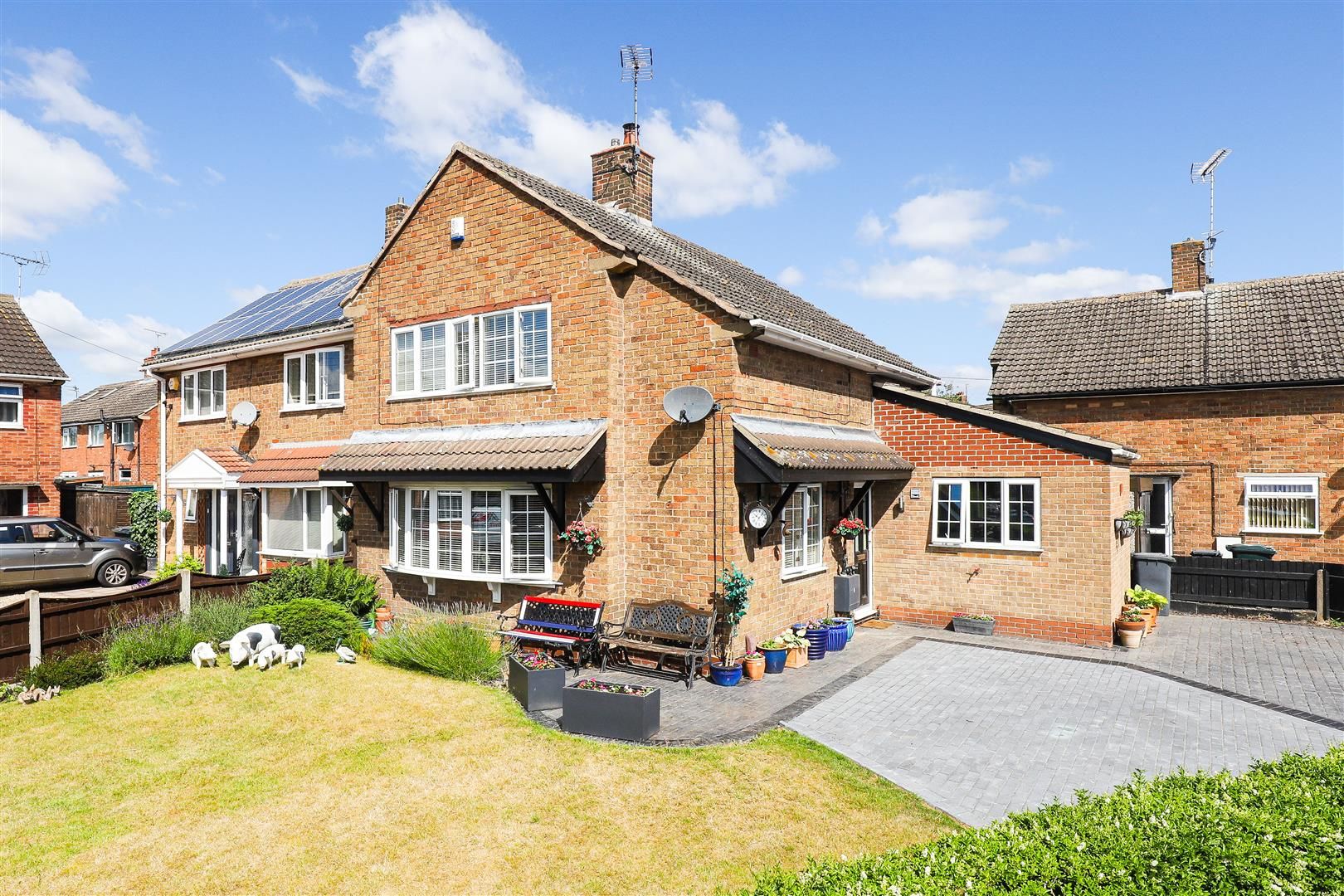 3 bed semidetached house for sale in Broom Road, Calverton