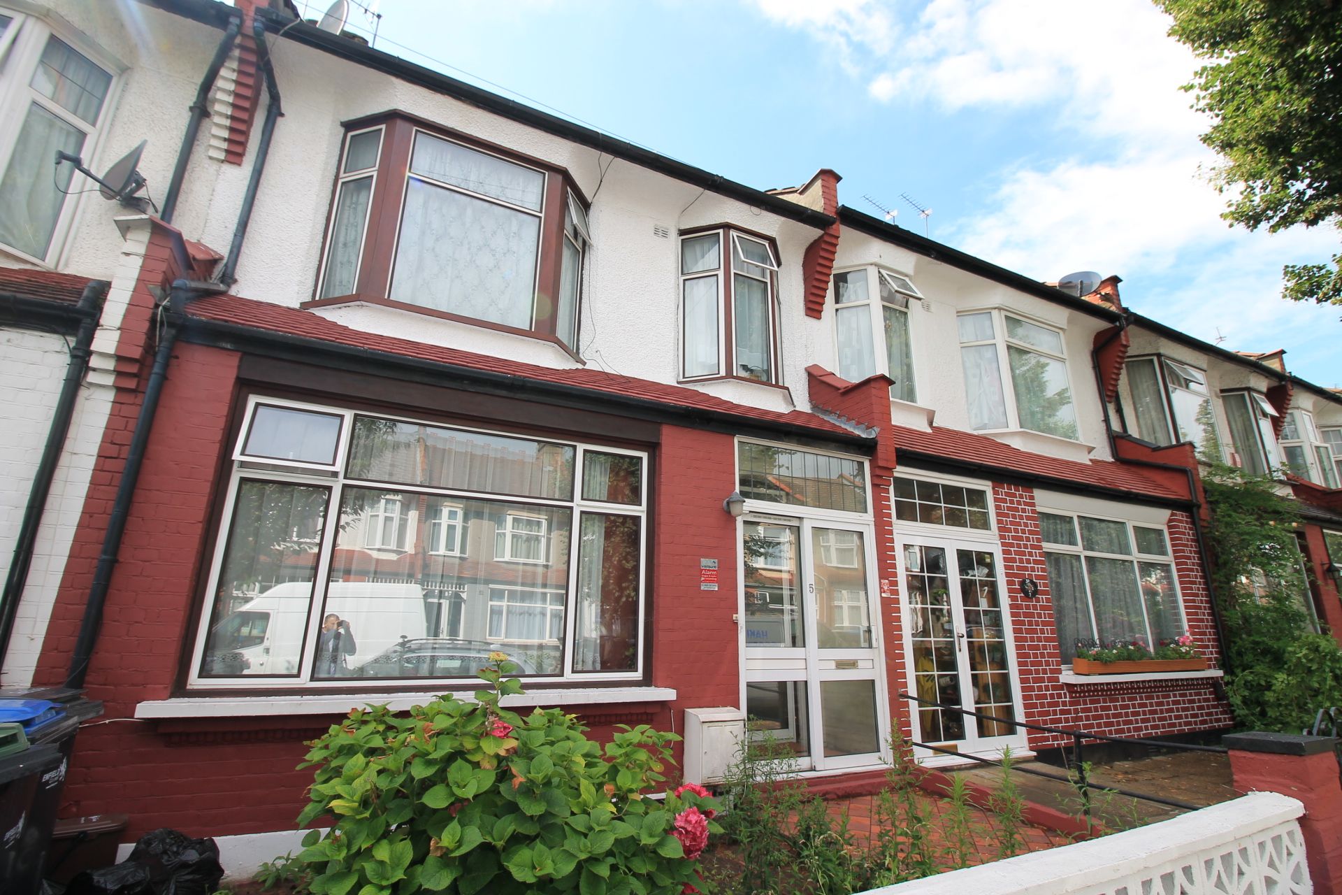 Arnold Gardens, London N13