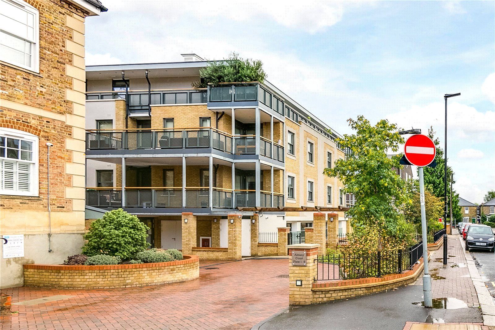 3 bed flat for sale in Albany Court, Spring Grove, London W4 Zoopla