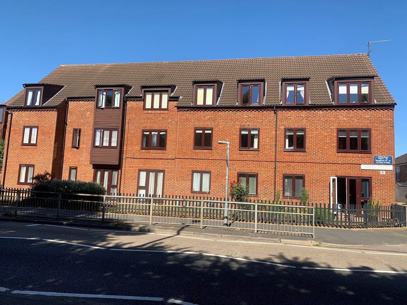 1 bed flat for sale in Ashley Court, Hatfield AL10 Zoopla