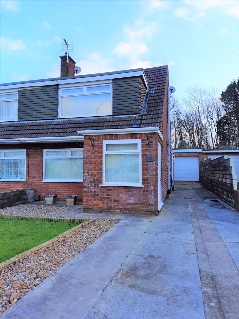 2 bed semidetached bungalow to rent in Mountain View, North Cornelly