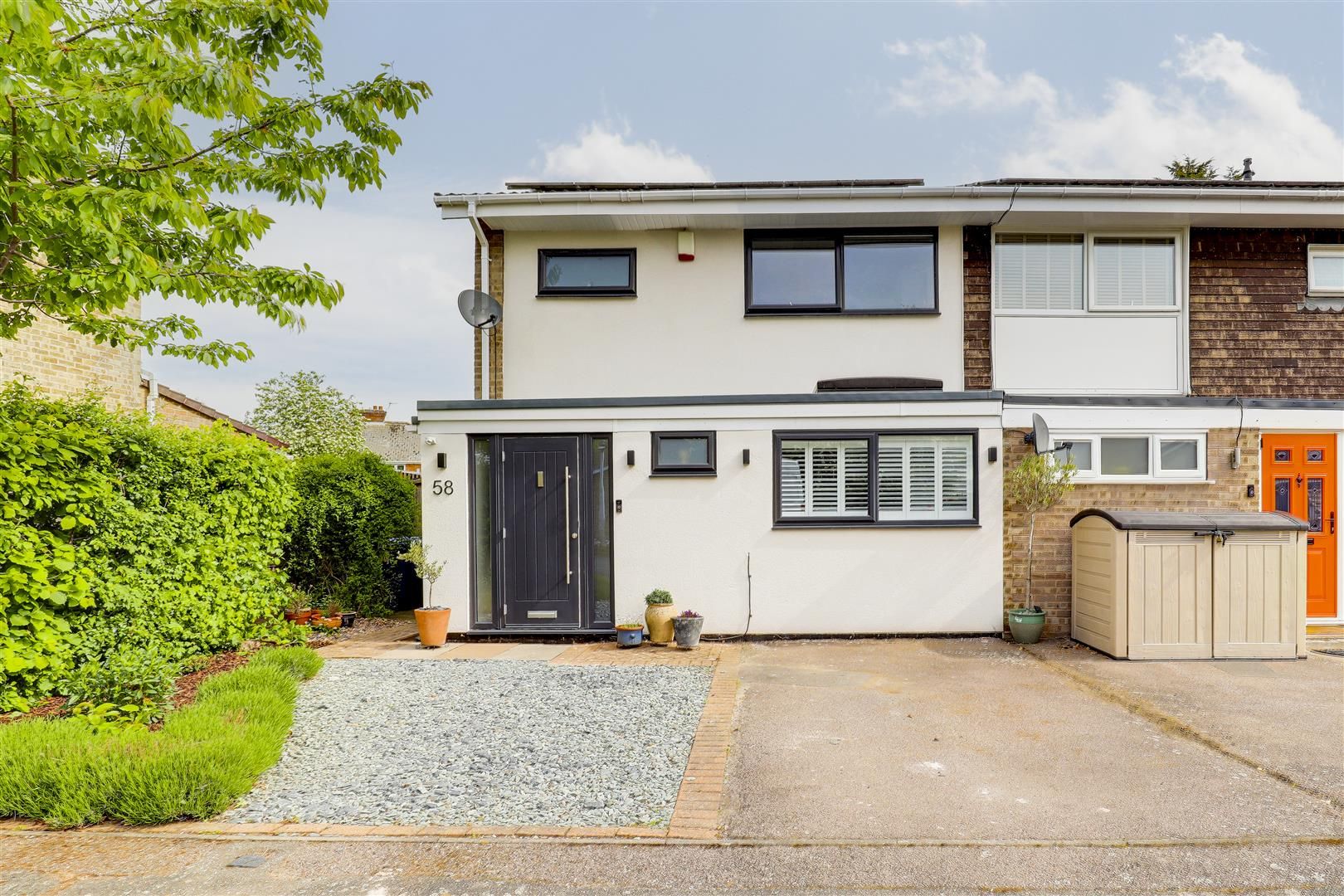 3 bed semidetached house for sale in Newstead Drive, West Bridgford