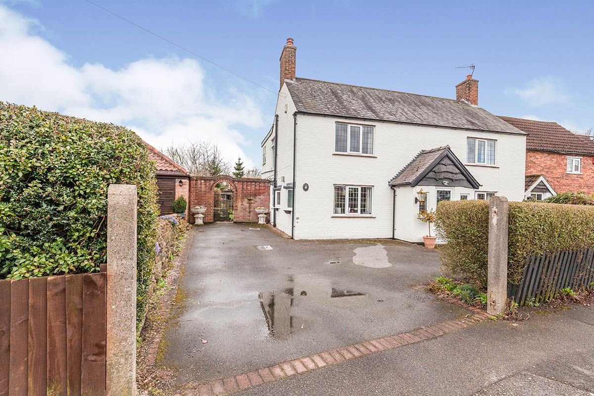 4 bed semidetached house for sale in Awsworth Lane, Cossall