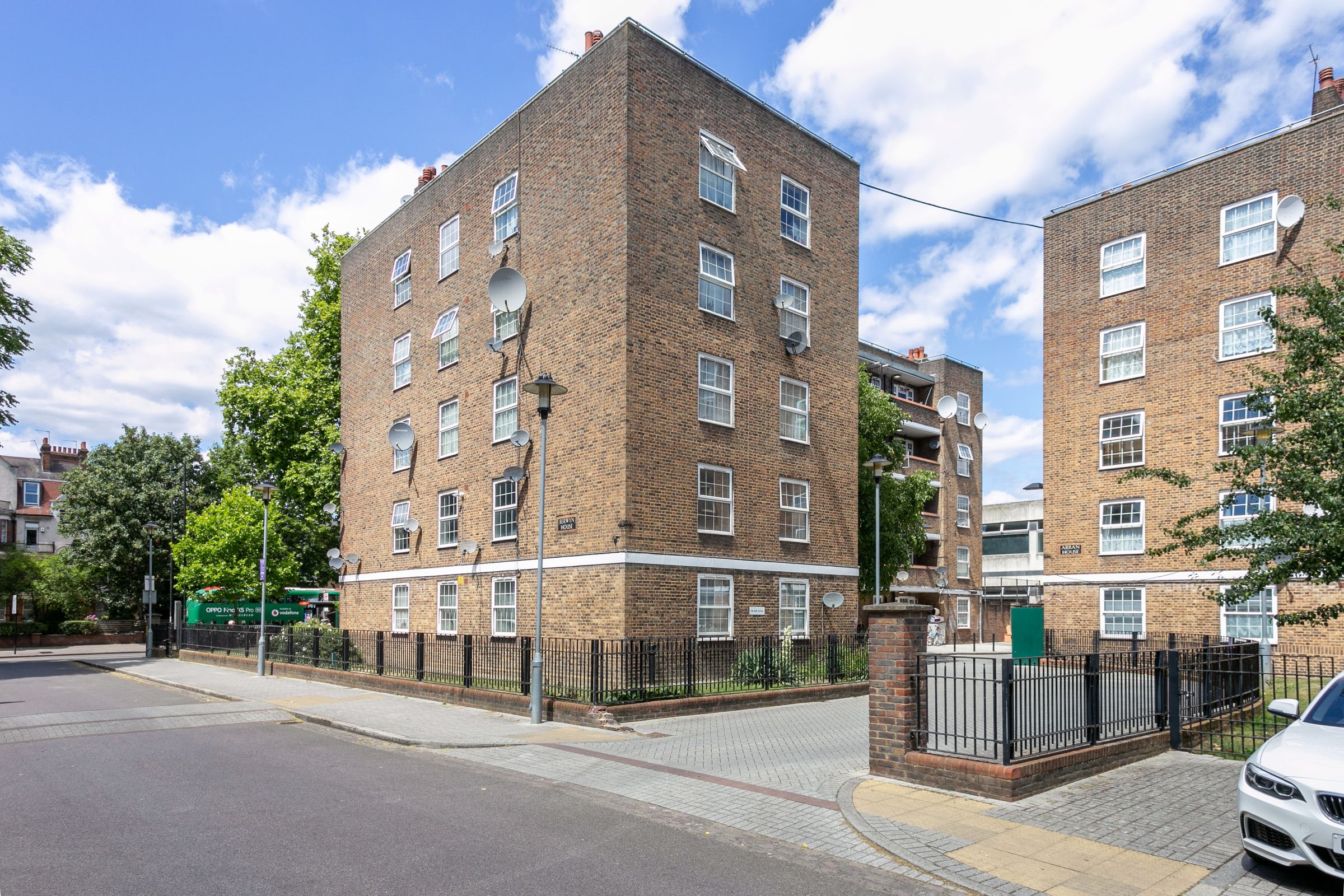 3 bed flat for sale in Stamford Hill, London N16 Zoopla
