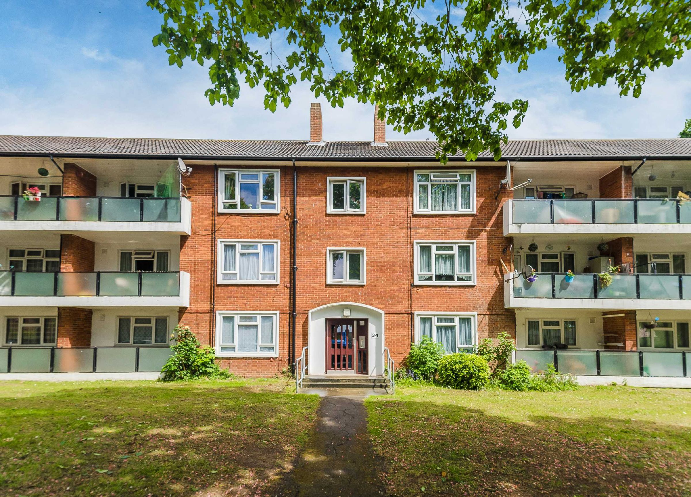 2 bed flat for sale in Dabbs Hill Lane, Northolt UB5 Zoopla