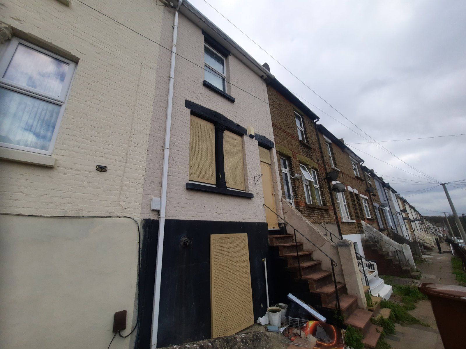 2 bed terraced house for sale in Upper Luton Road, Chatham, Kent ME5