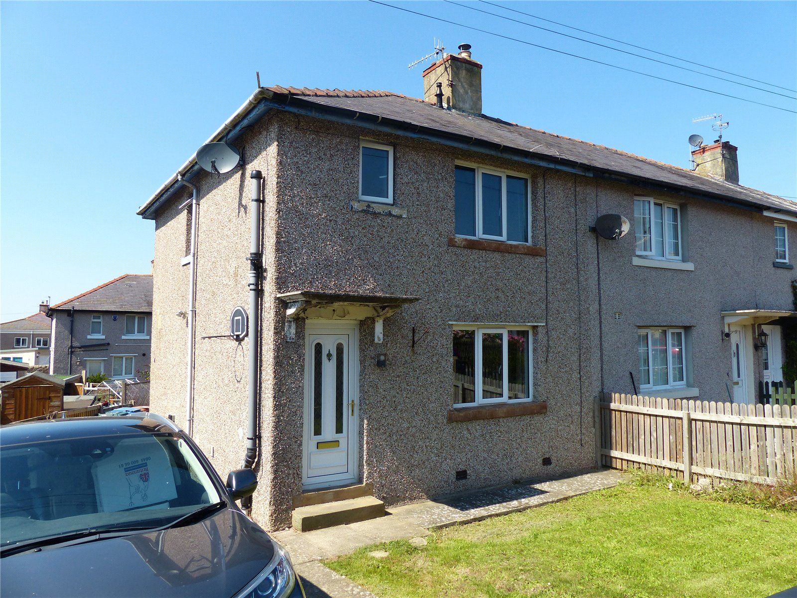 3 bed end terrace house for sale in Hillside Crescent, Skipton, North