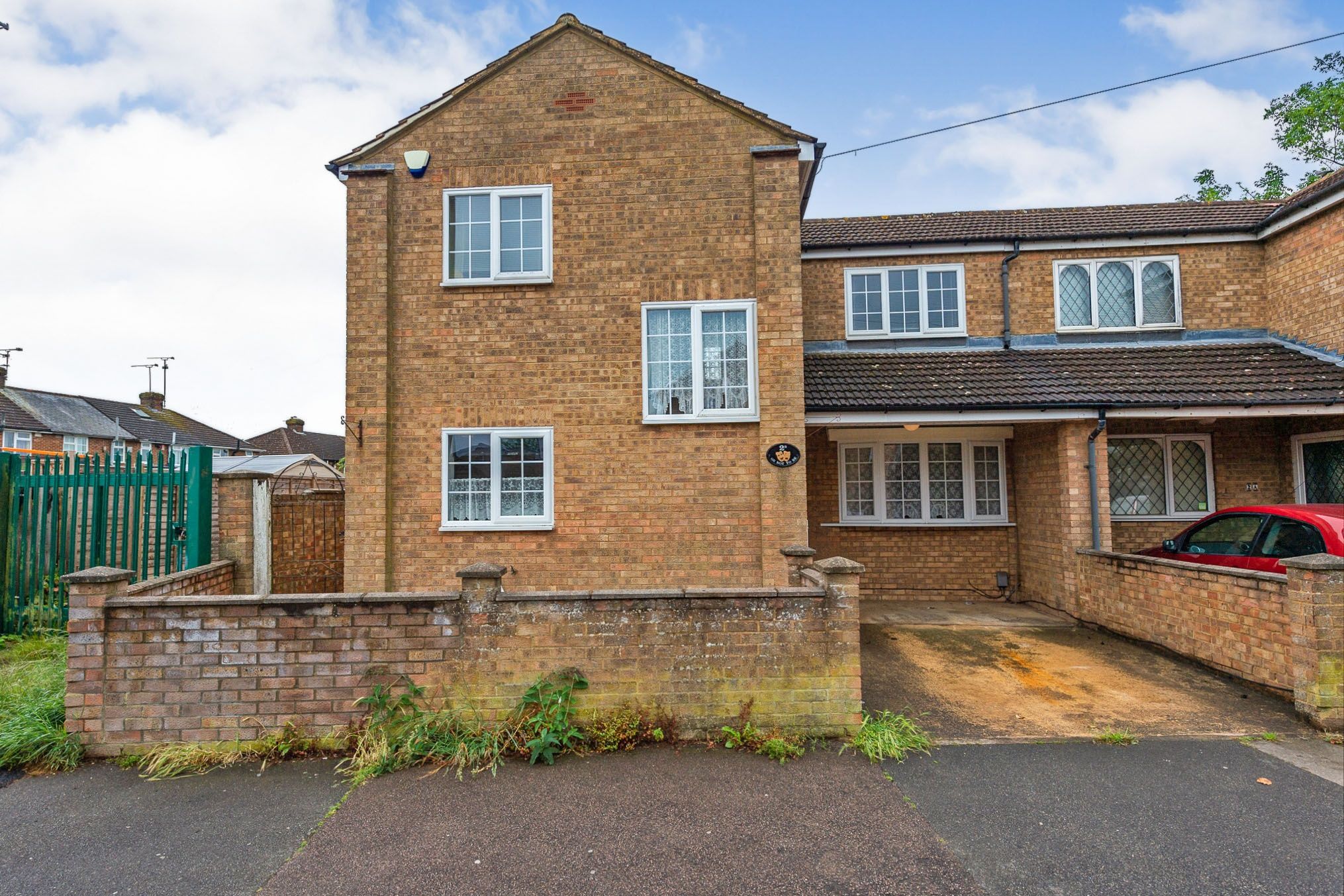 3 bed semidetached house for sale in Rochester Avenue, Luton LU2 Zoopla