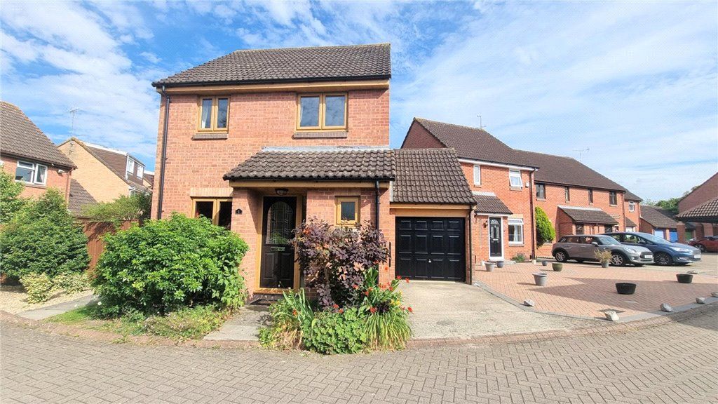 3 bed detached house for sale in Earl Close, Middleleaze, Swindon SN5