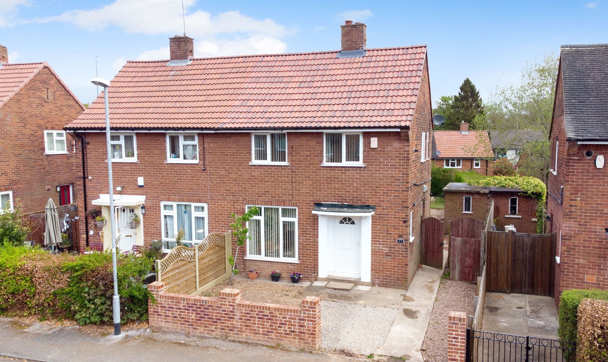 West Park Close, Leeds LS8  