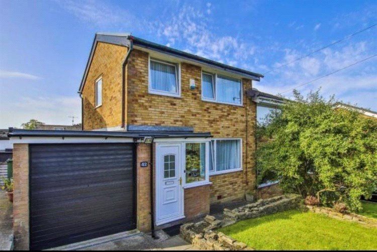 3 bed semidetached house for sale in Edge End Avenue, Brierfield