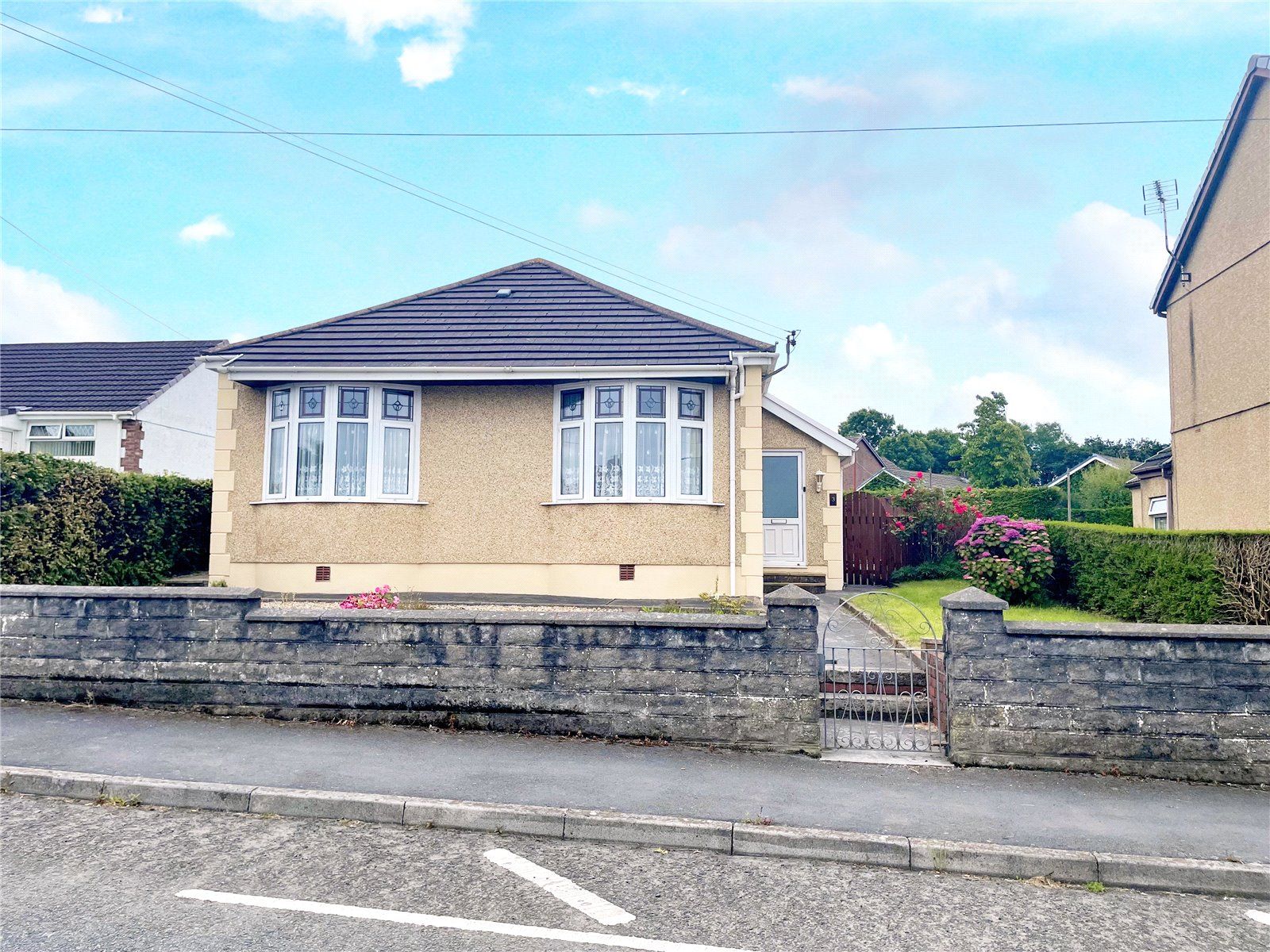 3 bed bungalow for sale in Penllwyngwyn Road, Bryn, Llanelli