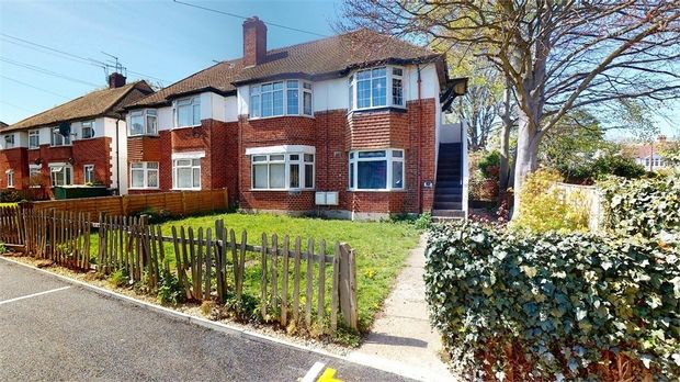 St Johns Court, St Johns Road, Isleworth, Middlesex TW7  