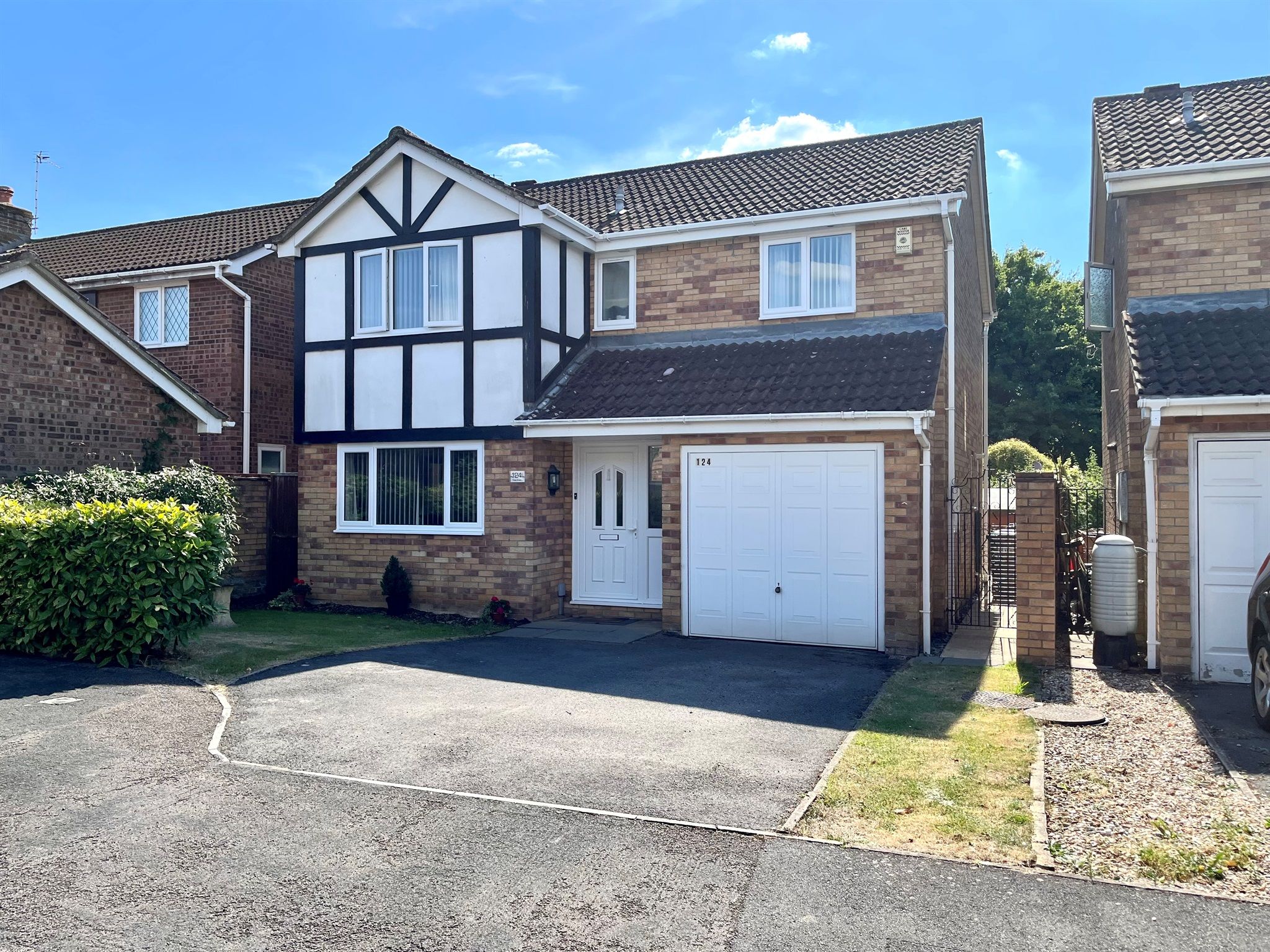 4 bed detached house for sale in New Road, Stoke Gifford, Bristol BS34