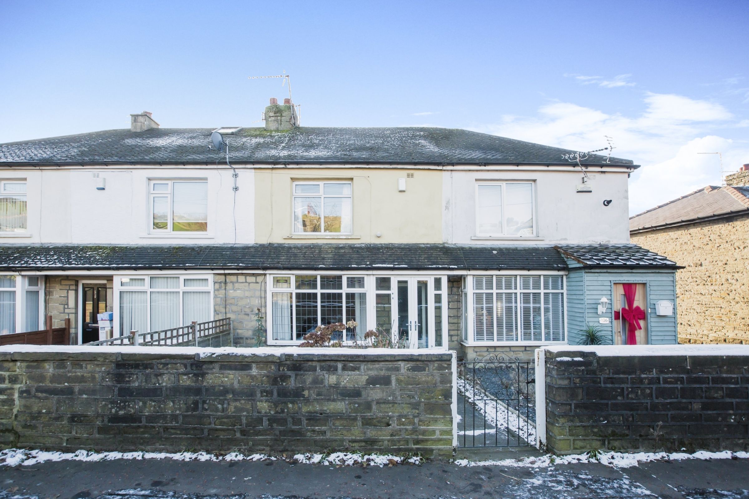 2 bed terraced house for sale in Claremount Road, Halifax, West