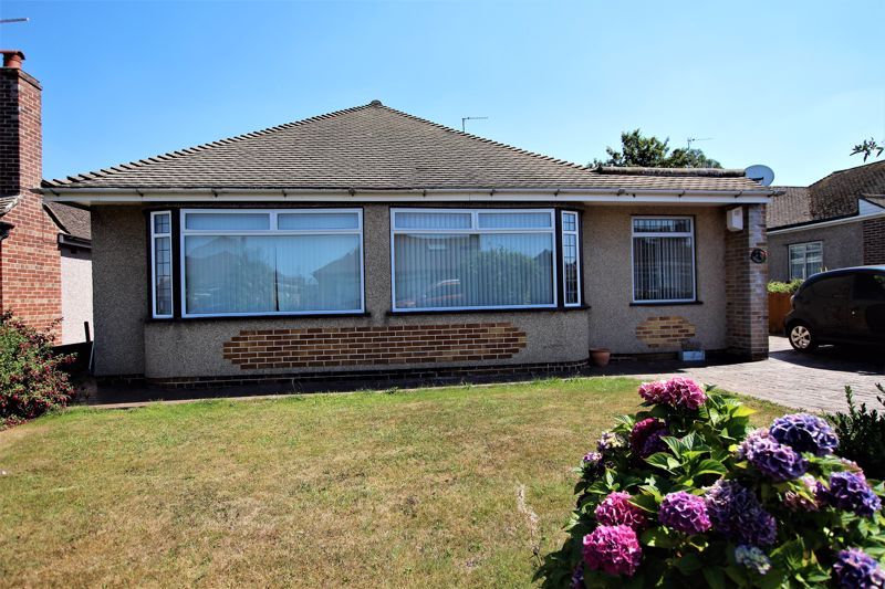 3 bed detached bungalow for sale in St. Helens Drive, Oldland Common