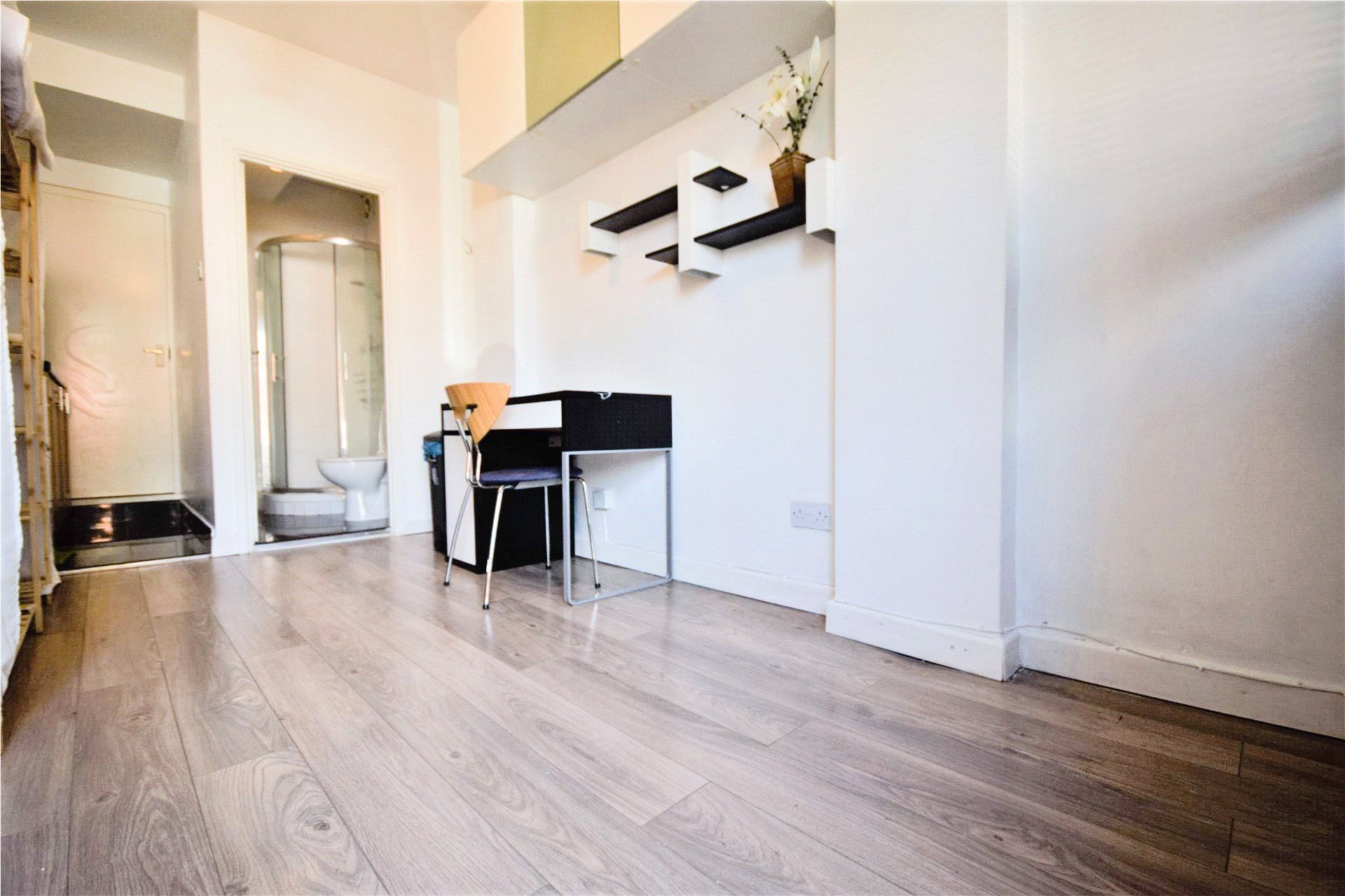 Studio to rent in Barkham Road, Wokingham, Berkshire RG41 Zoopla