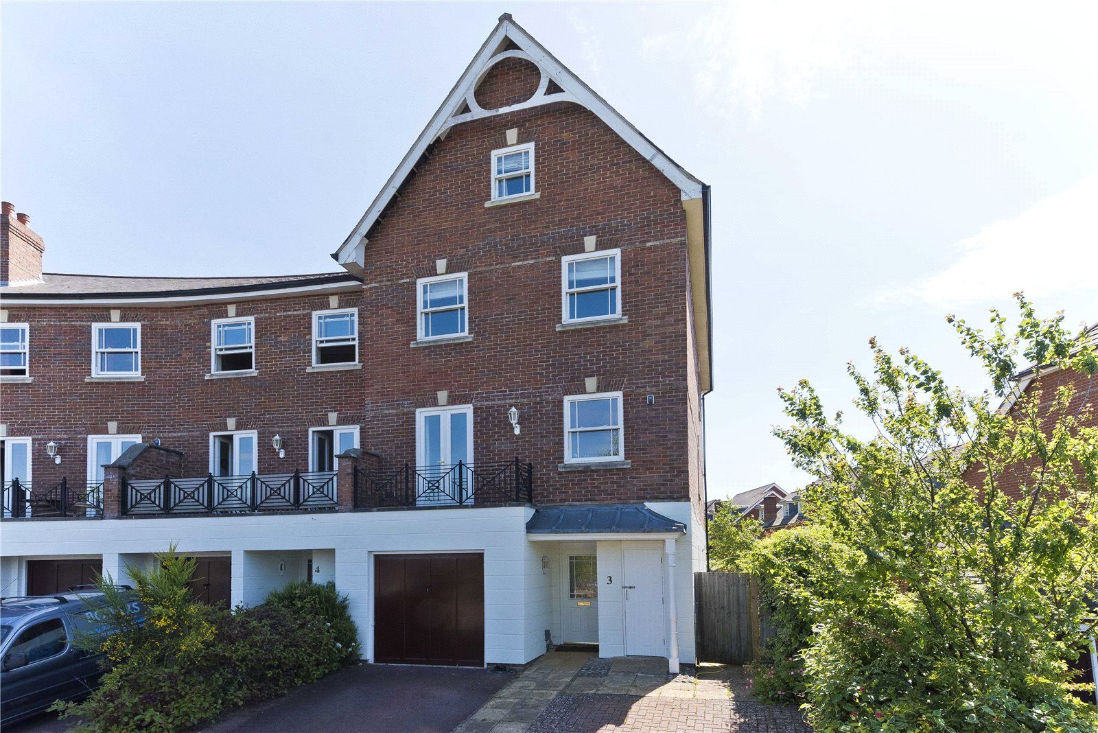 Newlands Crescent, Guildford, Surrey GU1  
