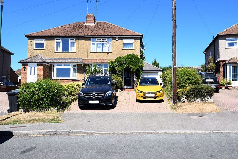 4 bed semidetached house for sale in Glebe Lane, Barming, Maidstone
