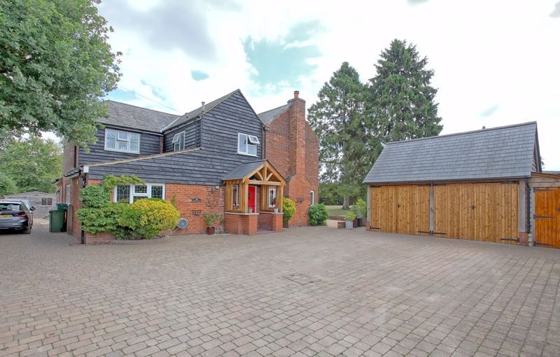 4 bed detached house for sale in Narcot Lane, Chalfont St. Giles HP8